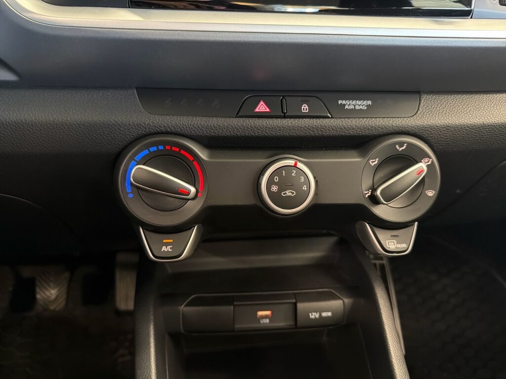 Kia Stonic 2022 Sininen