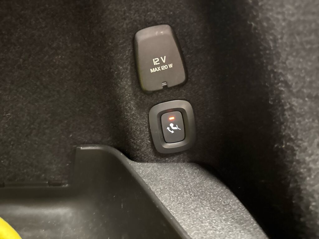 Volvo S90 2020 Musta