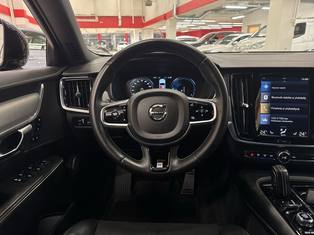 Volvo S90 2020 Musta