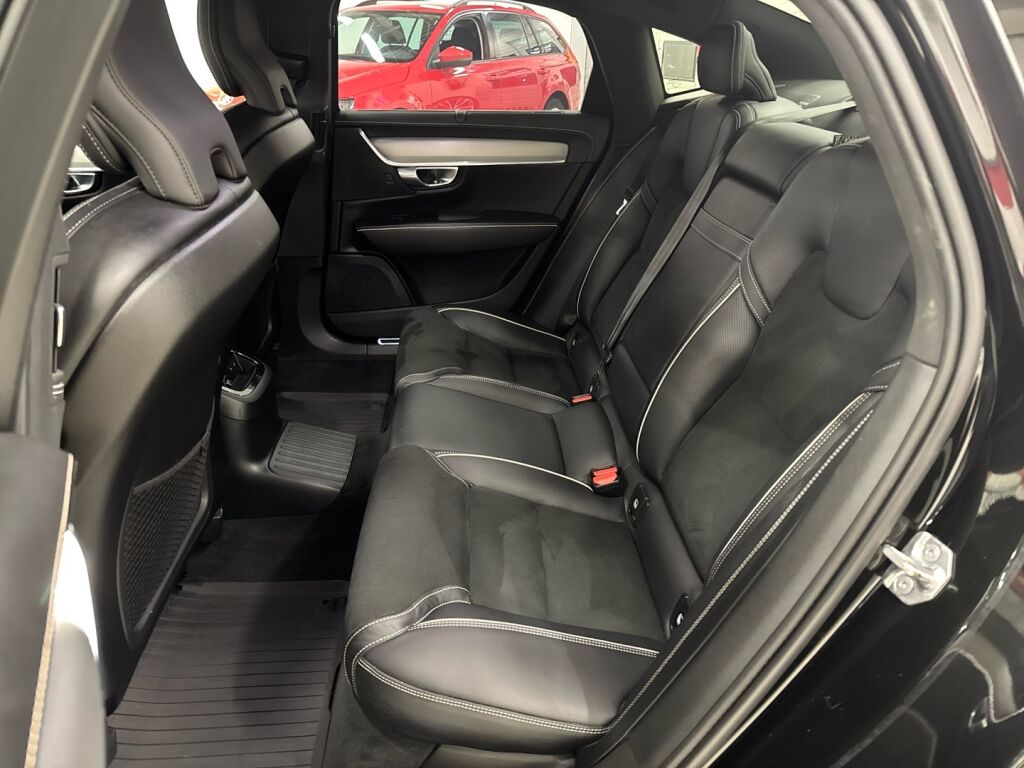 Volvo S90 2020 Musta