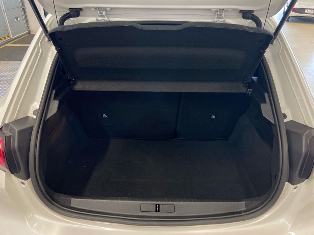 Peugeot e-208 2022 Valkoinen