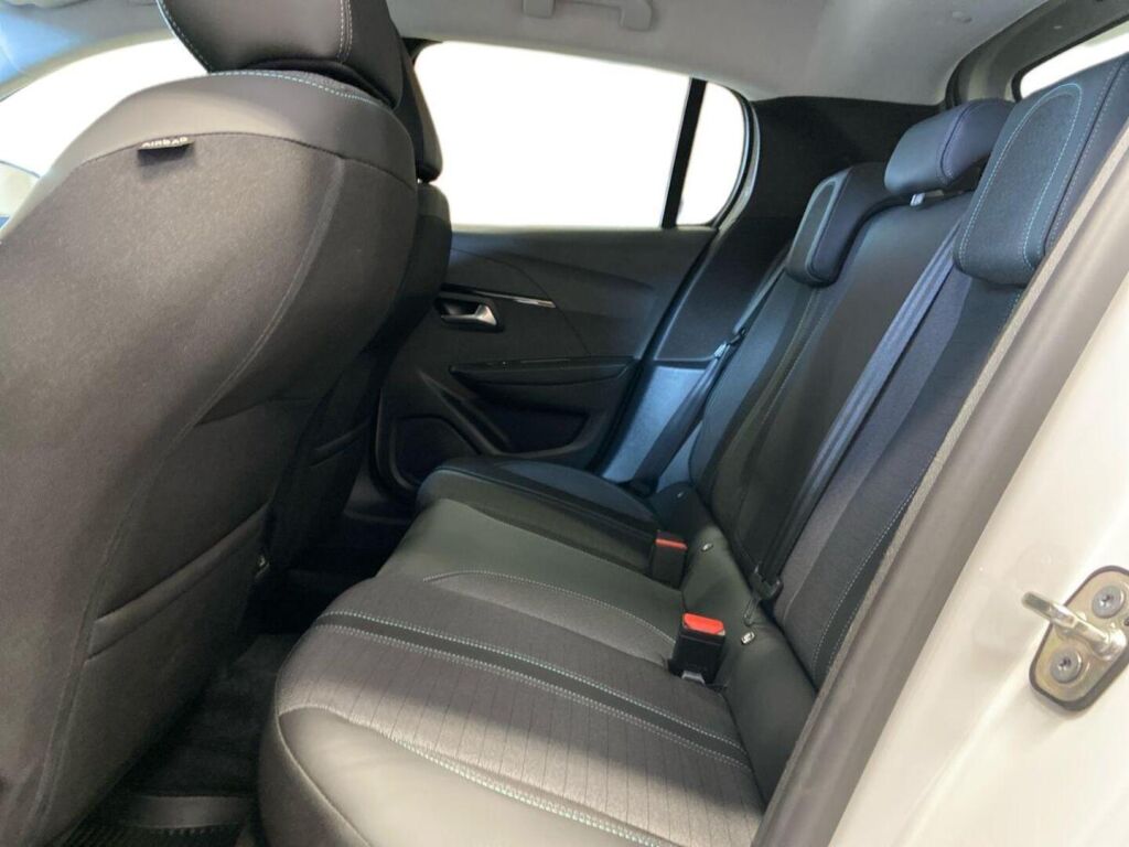 Peugeot e-208 2022 Valkoinen