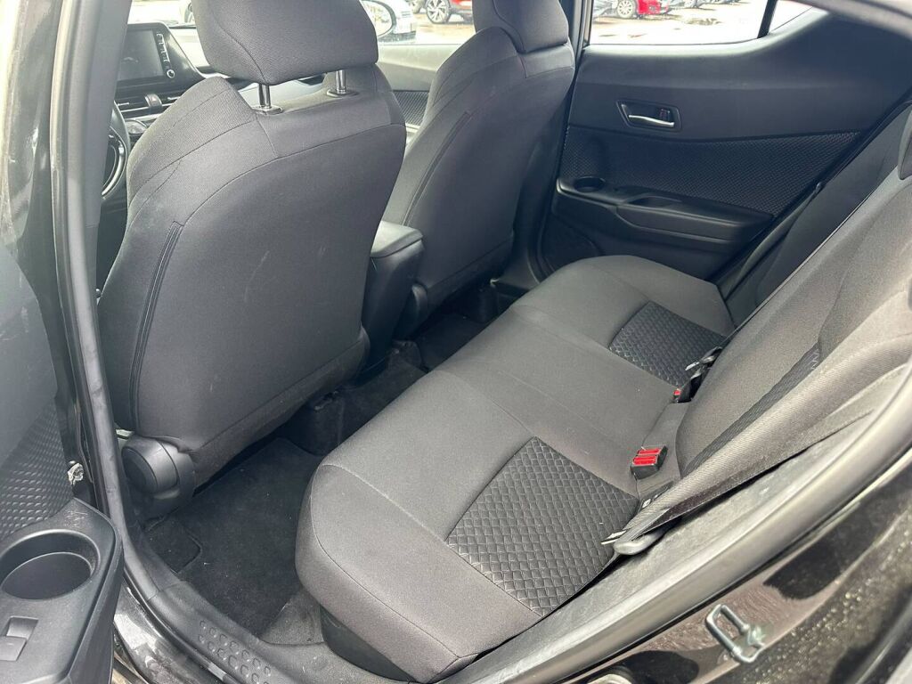 Toyota C-HR 2022 Musta