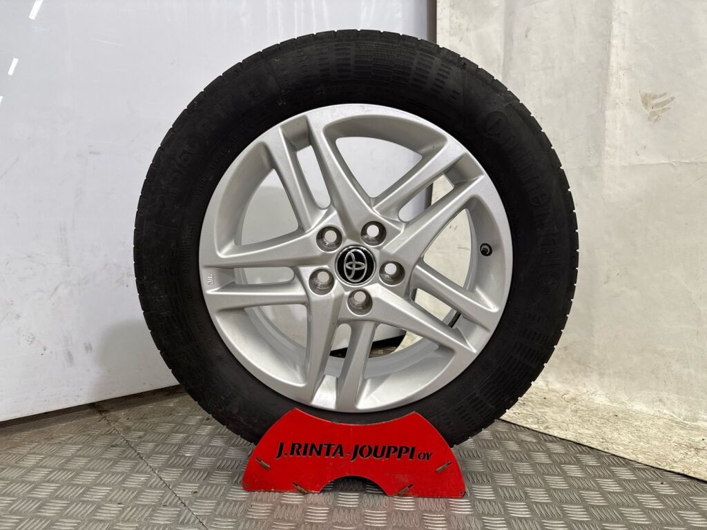 Toyota C-HR 2022 Valkoinen