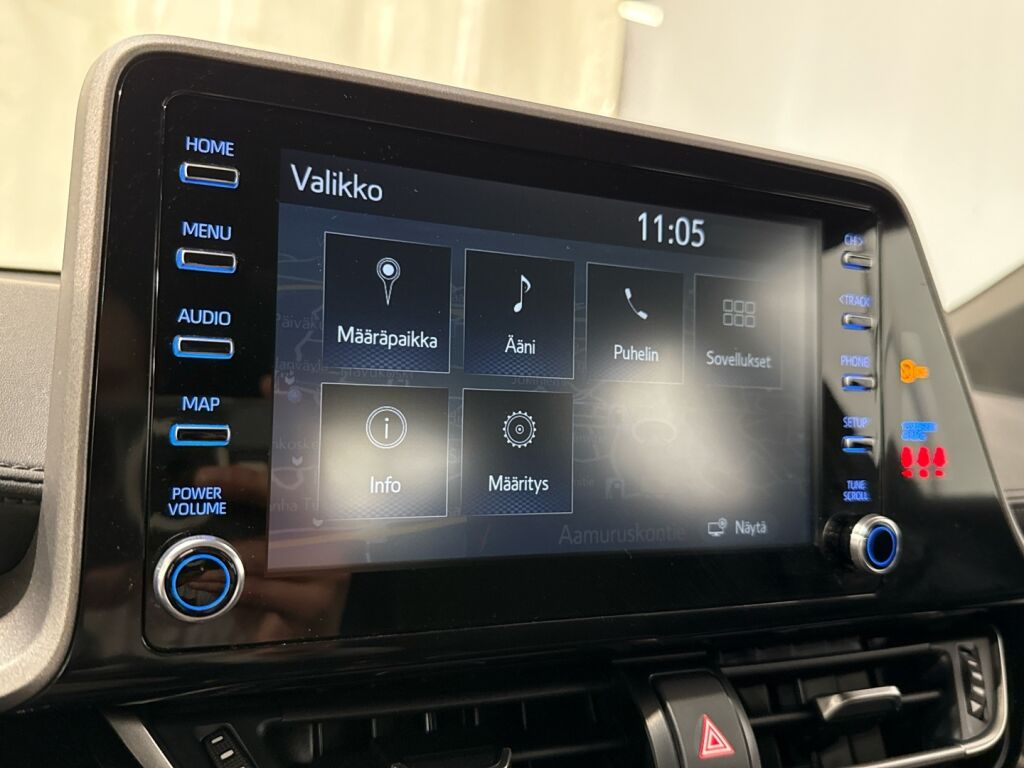 Toyota C-HR 2022 Valkoinen