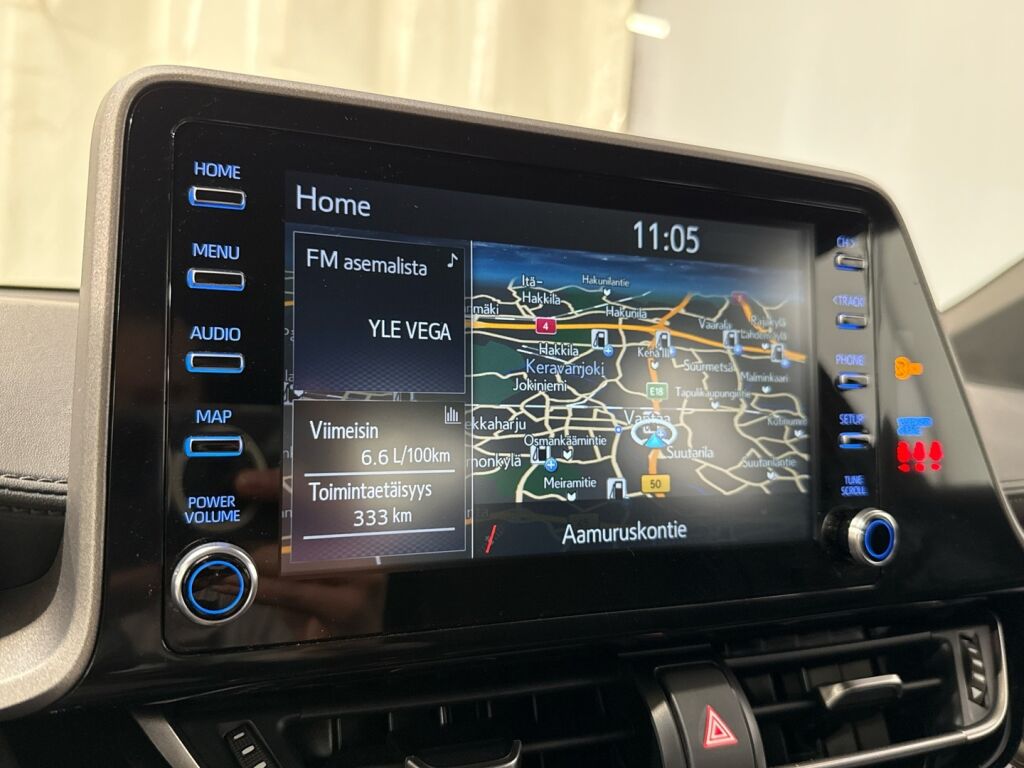 Toyota C-HR 2022 Valkoinen