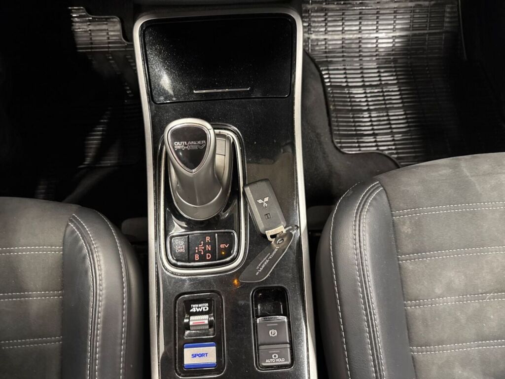 Mitsubishi Outlander PHEV 2019 Harmaa