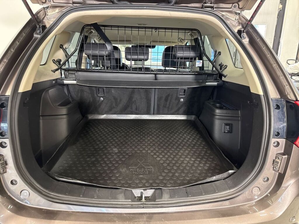 Mitsubishi Outlander PHEV 2019 Harmaa