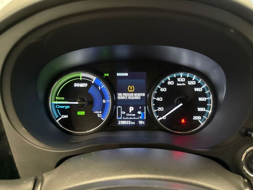 Mitsubishi Outlander PHEV 2019 Harmaa
