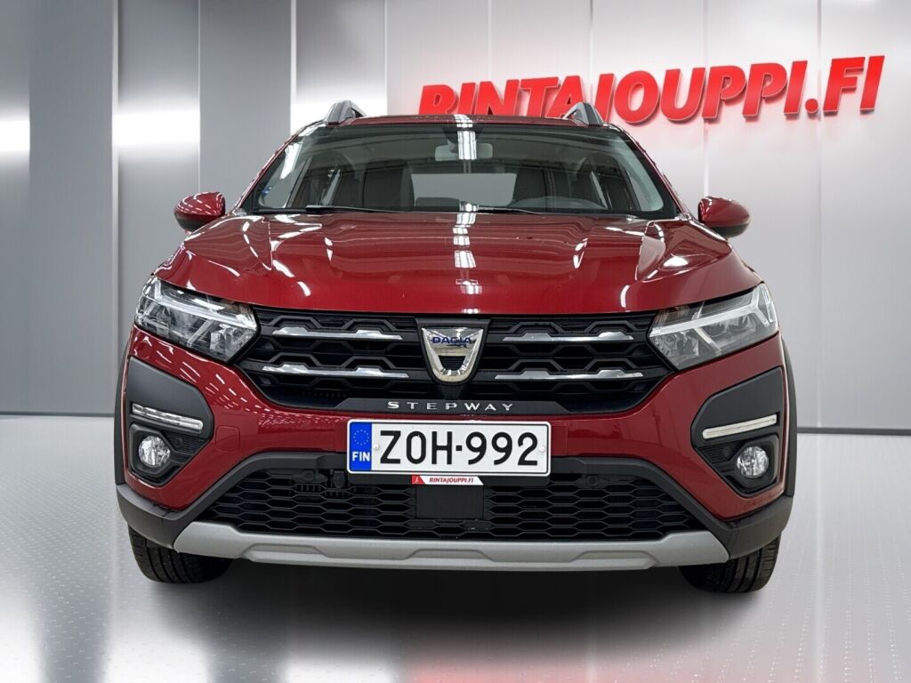Dacia Sandero 2022 Punainen