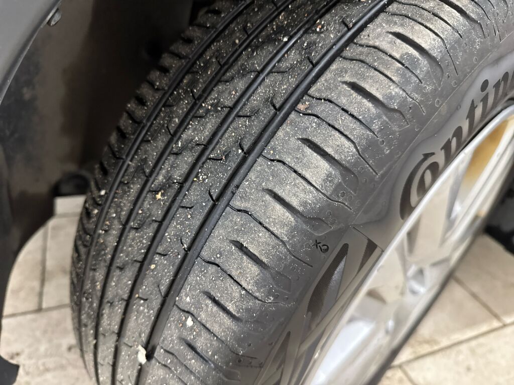 Dacia Sandero 2022 Punainen