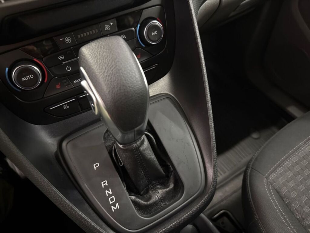Ford Transit Connect 2022 Valkoinen