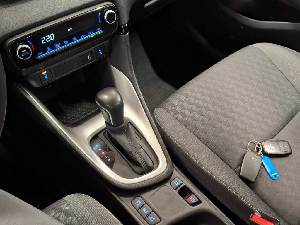 Toyota Yaris 2022 Valkoinen