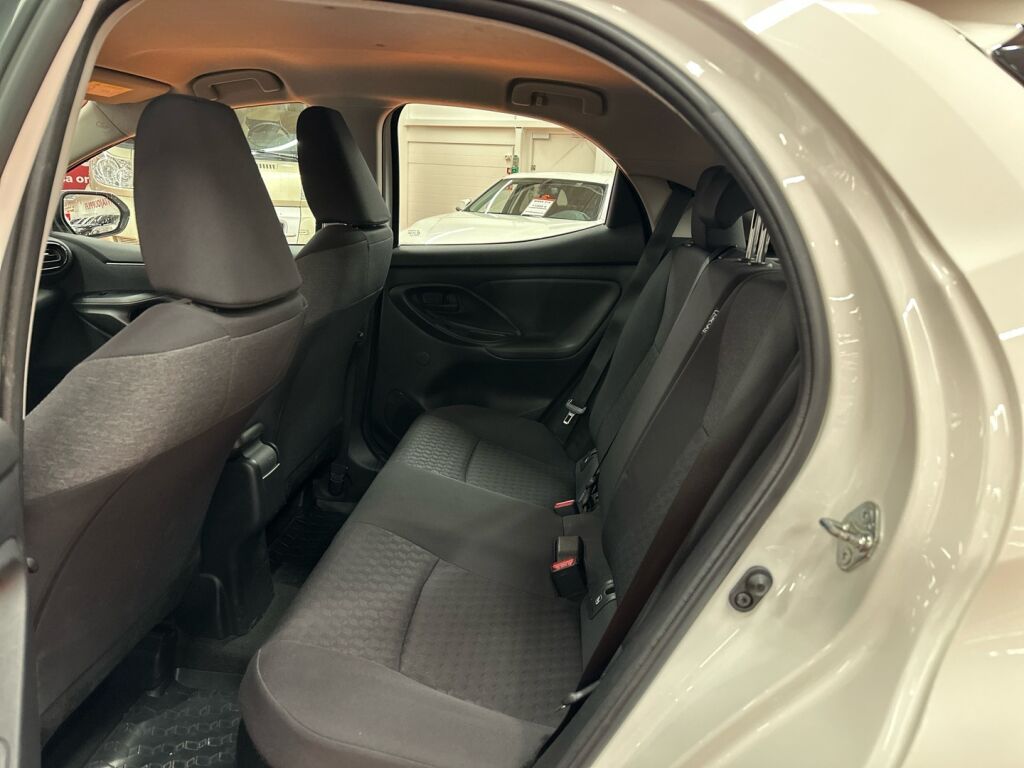 Toyota Yaris 2022 Valkoinen