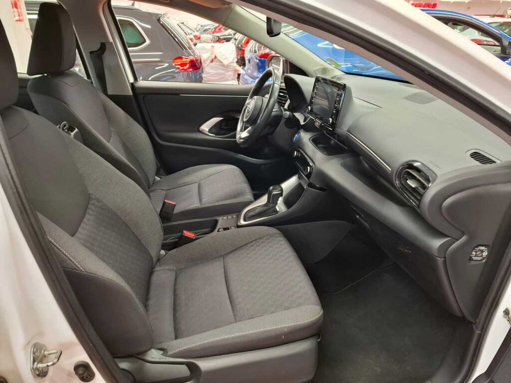 Toyota Yaris 2022 Valkoinen
