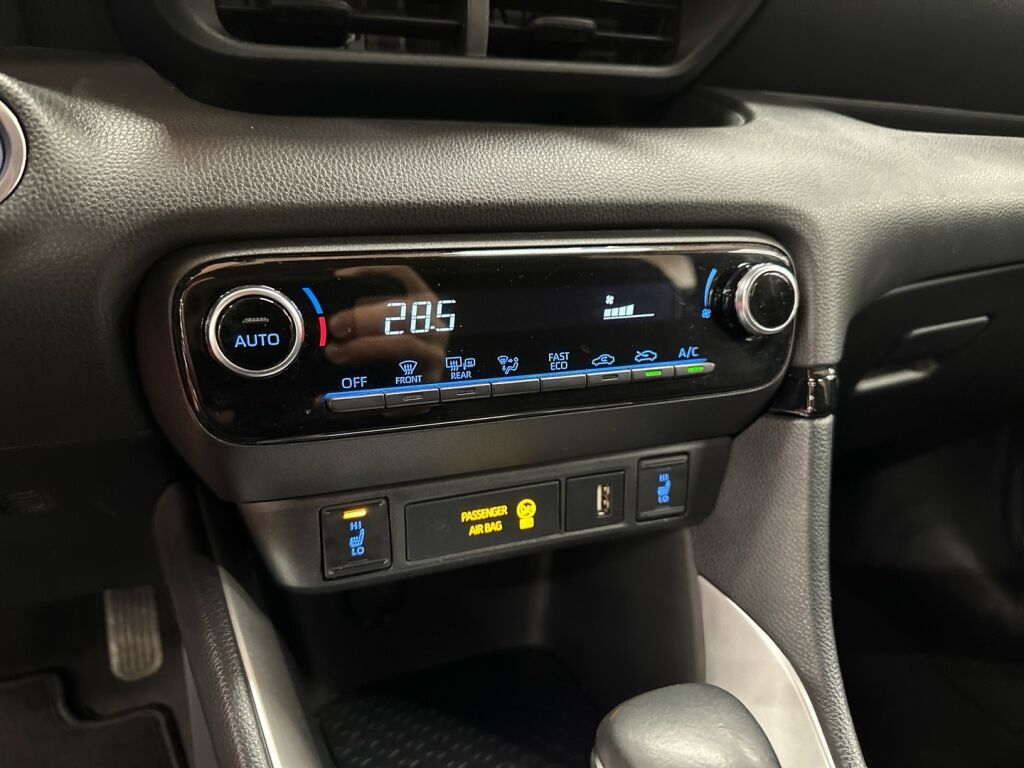 Toyota Yaris 2022 Valkoinen