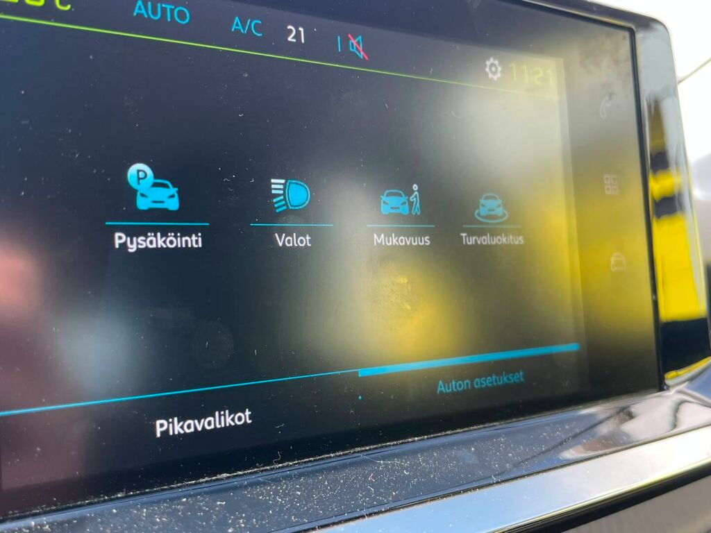 Peugeot e-208 2022 Keltainen