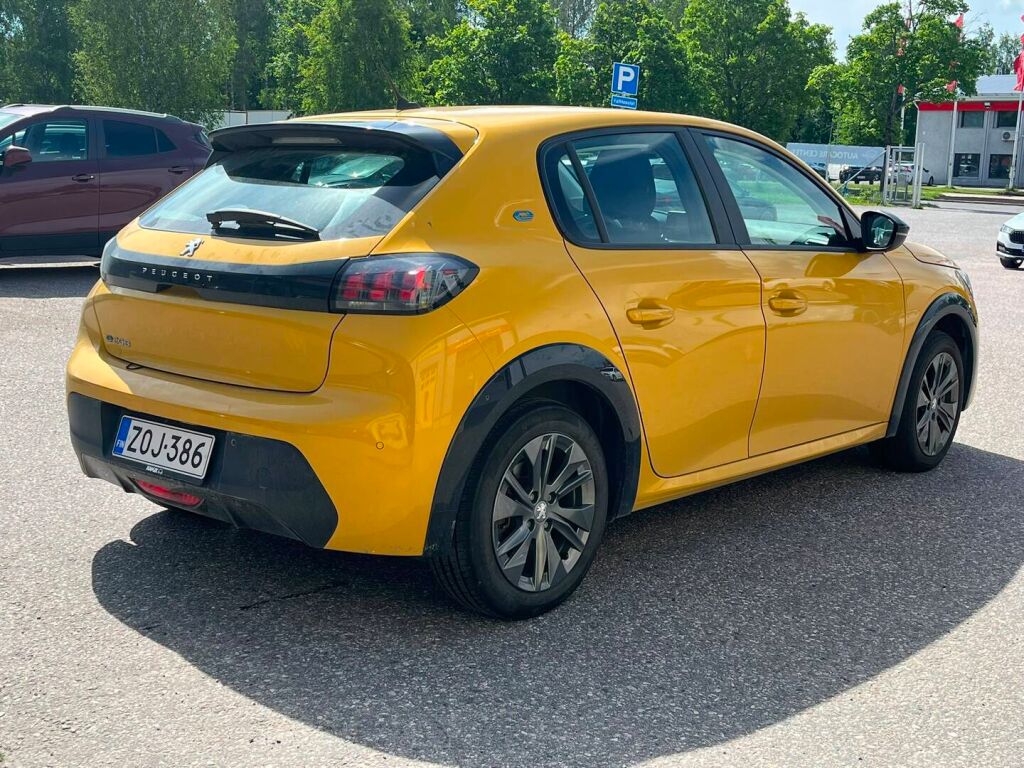 Peugeot e-208 2022 Keltainen