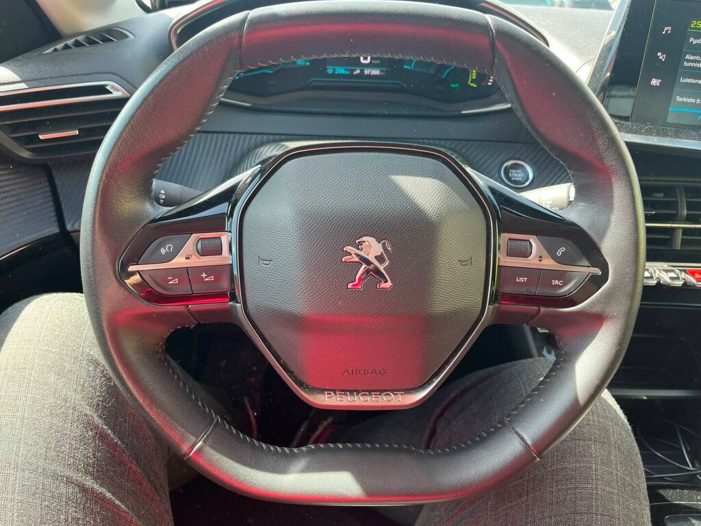 Peugeot e-208 2022 Keltainen