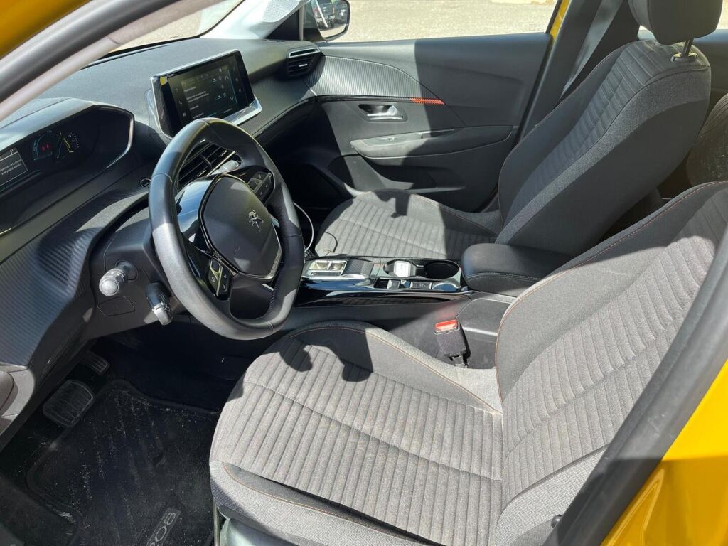 Peugeot e-208 2022 Keltainen