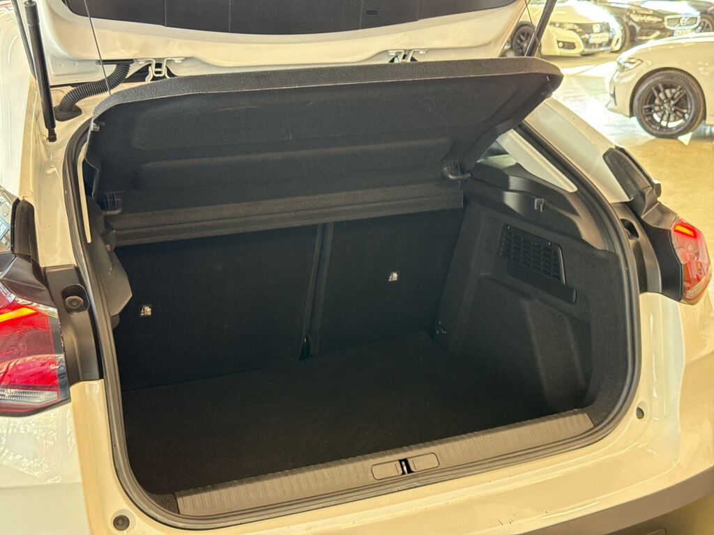 Citroen C4 2022 Valkoinen