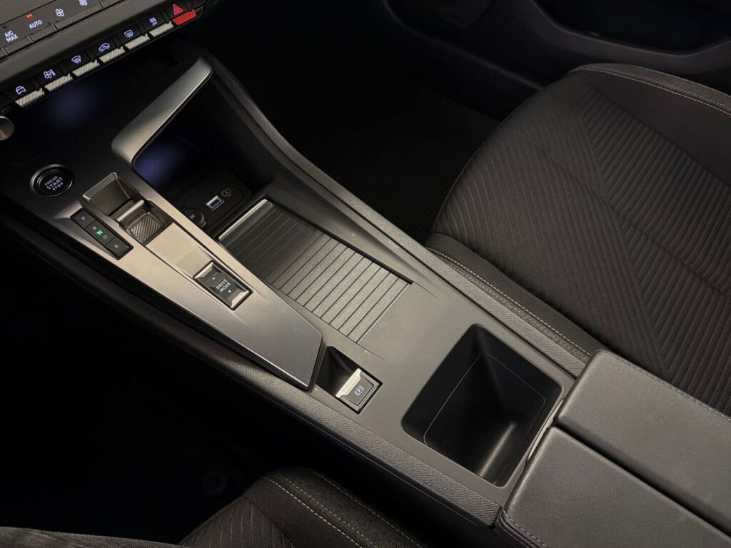 Peugeot 308 2022 Sininen