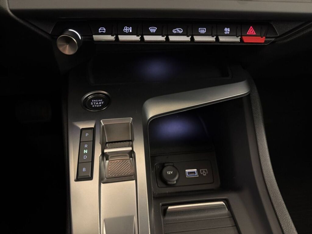 Peugeot 308 2022 Sininen