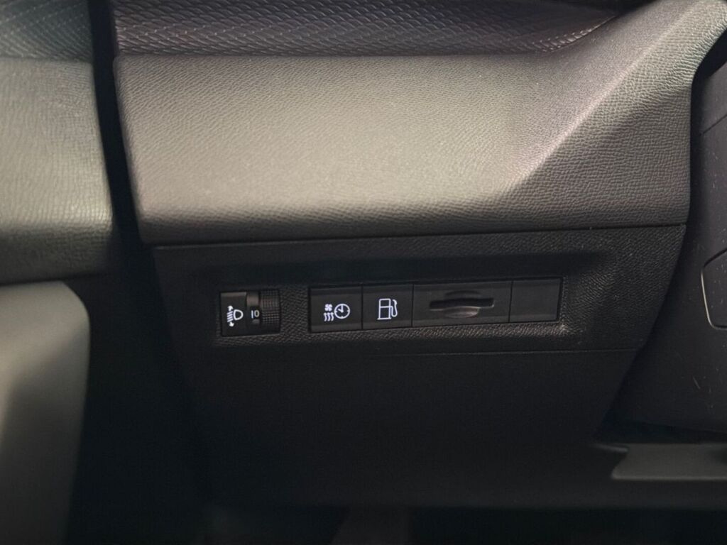 Peugeot 308 2022 Sininen