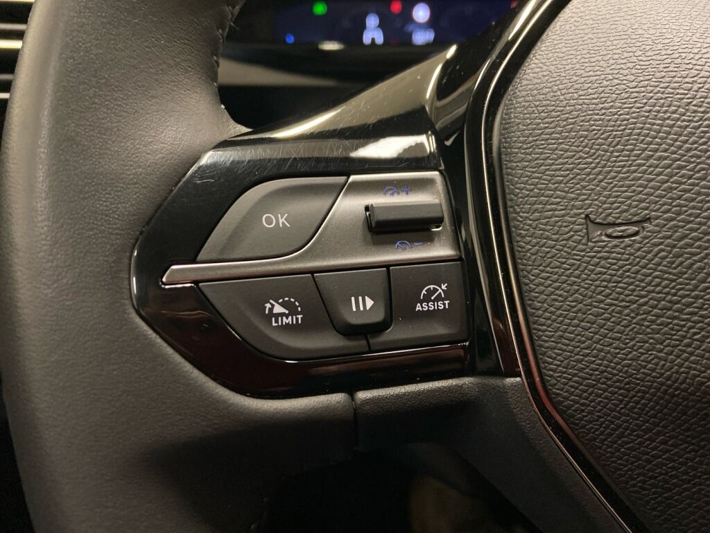 Peugeot 308 2022 Valkoinen