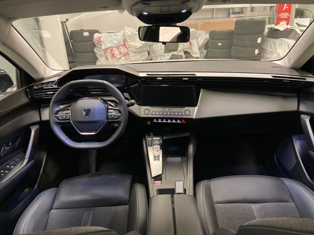 Peugeot 308 2022 Valkoinen