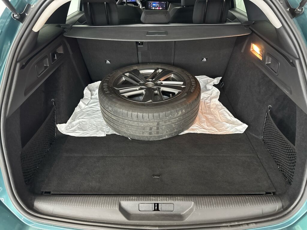 Peugeot 308 2022 Sininen