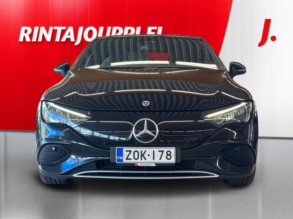 Mercedes-Benz EQE 2022 Musta