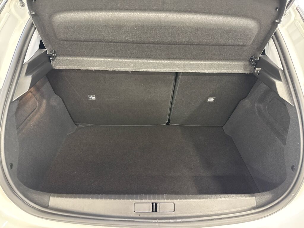 Opel Corsa 2022 Valkoinen