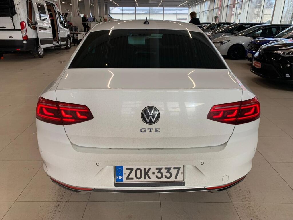 Volkswagen Passat 2020 Valkoinen
