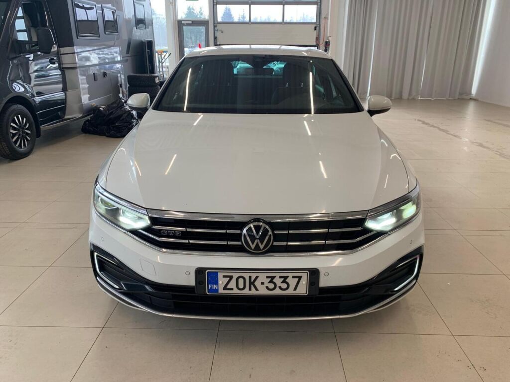 Volkswagen Passat 2020 Valkoinen