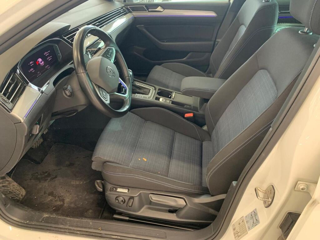 Volkswagen Passat 2020 Valkoinen