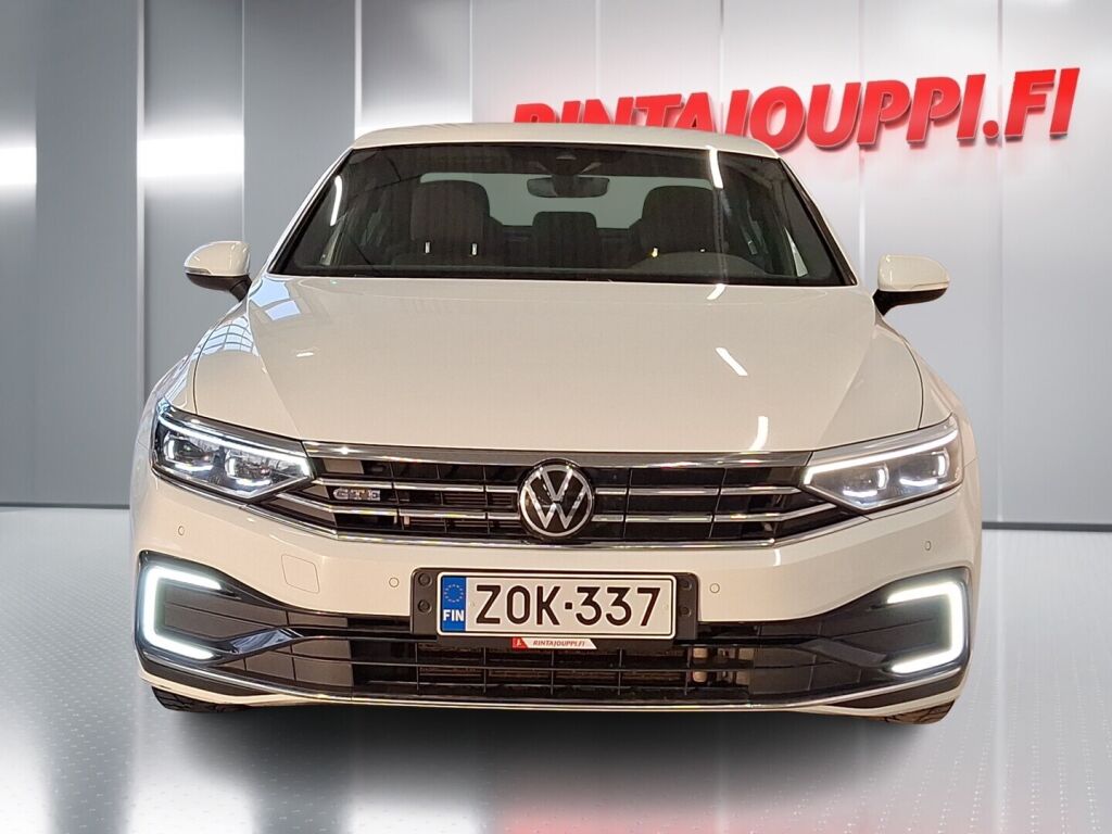 Volkswagen Passat 2020 Valkoinen