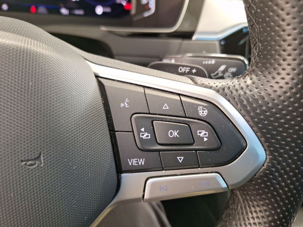 Volkswagen Passat 2020 Valkoinen