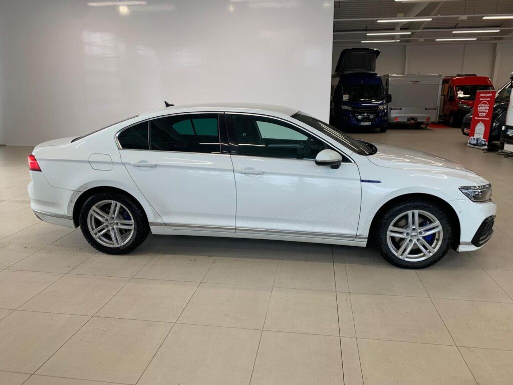 Volkswagen Passat 2020 Valkoinen