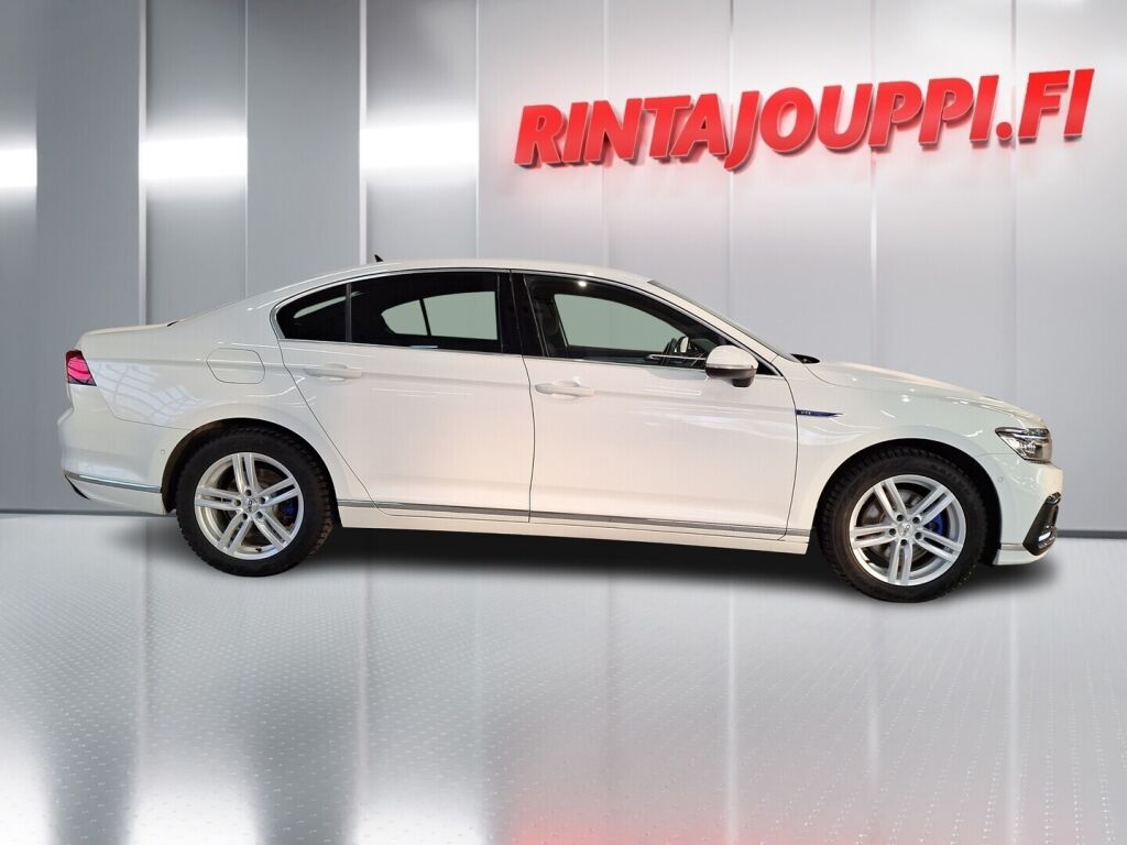 Volkswagen Passat 2020 Valkoinen