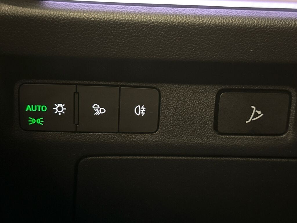 Skoda Enyaq 2022 Musta