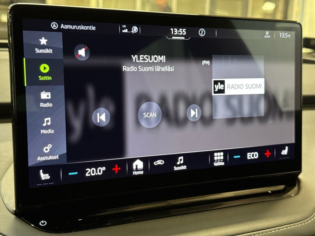 Skoda Enyaq 2022 Musta