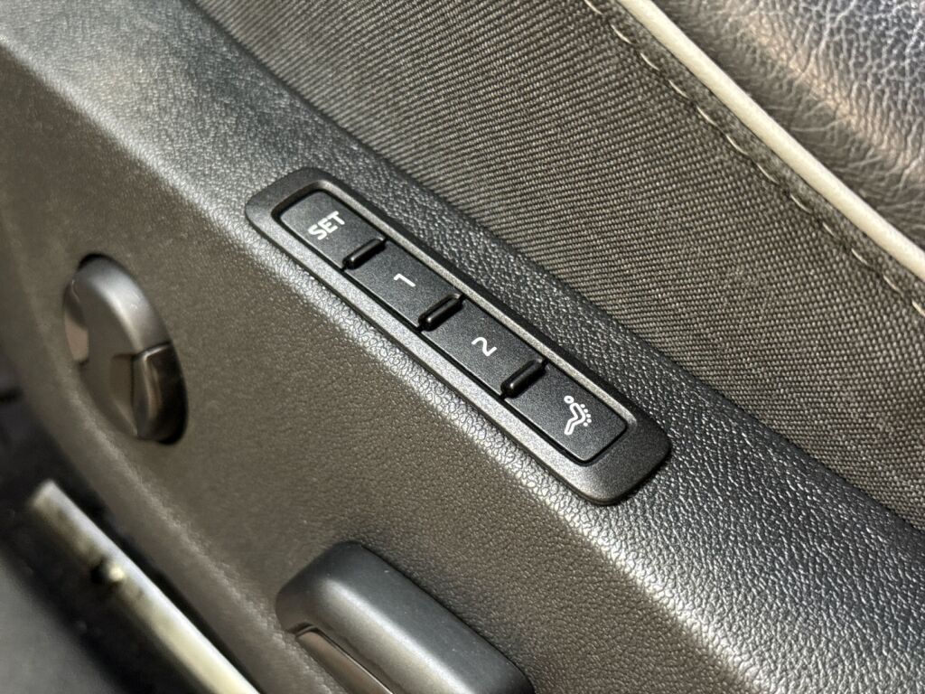 Skoda Enyaq 2022 Musta