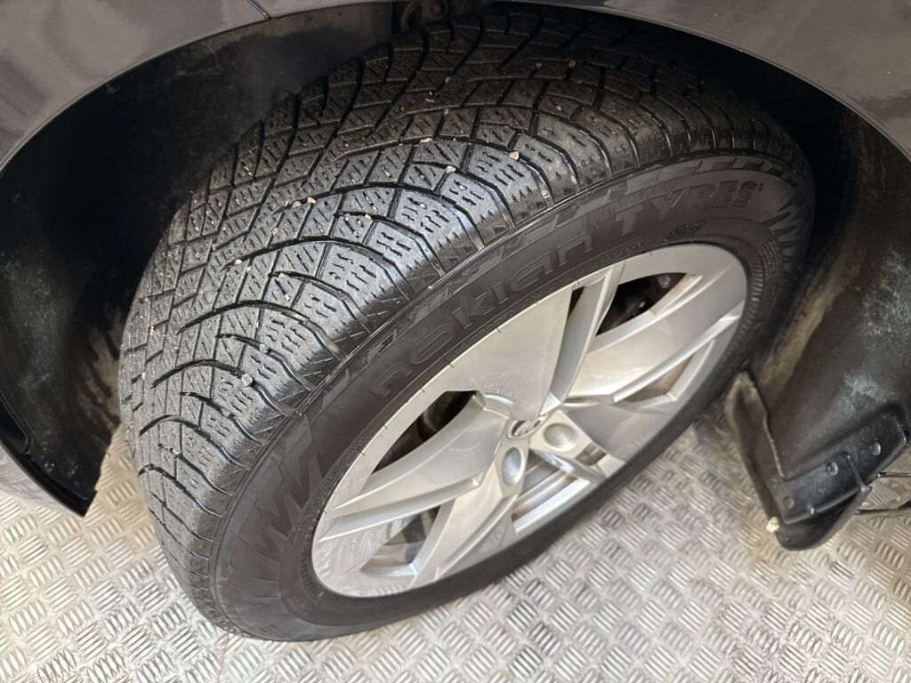 Skoda Enyaq 2022 Musta