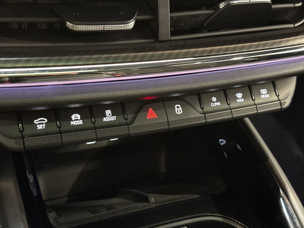 Skoda Enyaq 2022 Musta