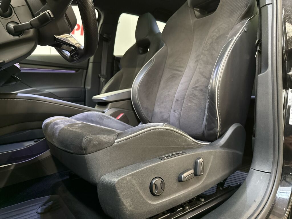 Skoda Enyaq 2022 Musta