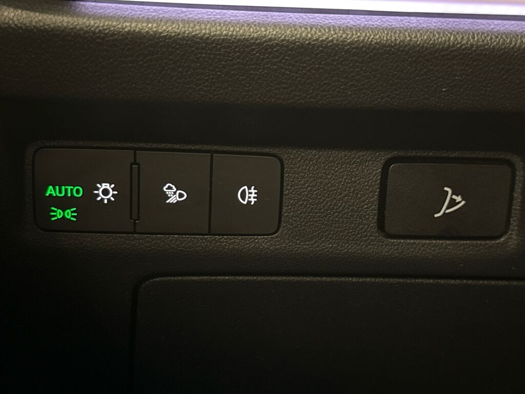 Skoda Enyaq 2022 Musta