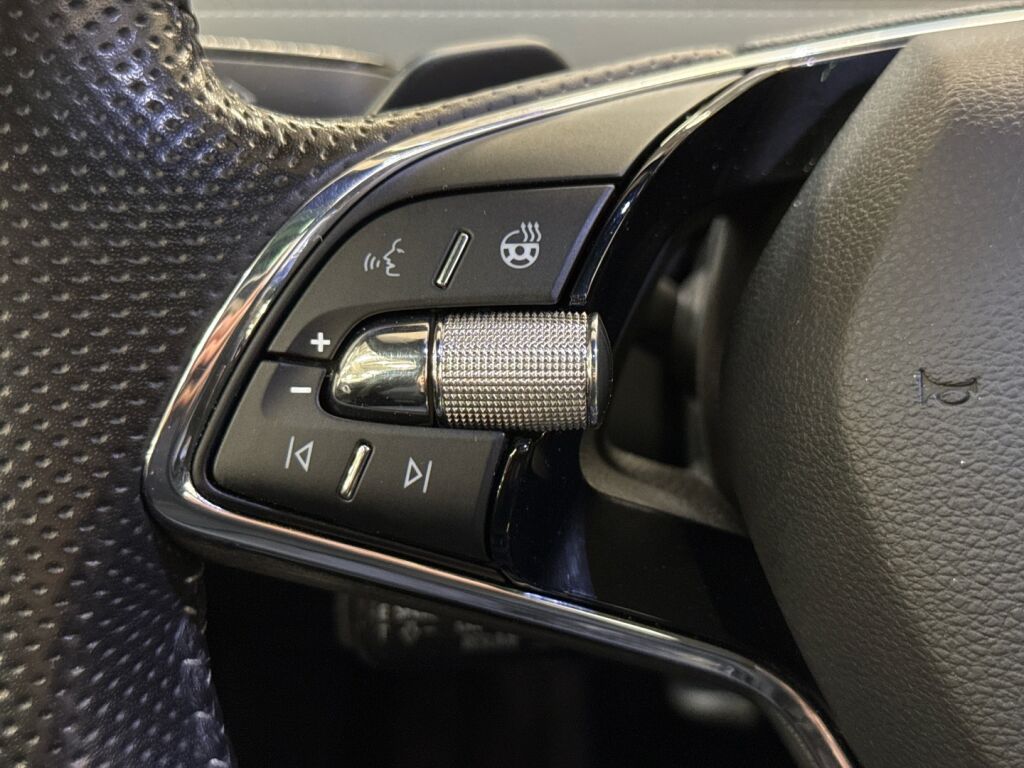 Skoda Enyaq 2022 Musta