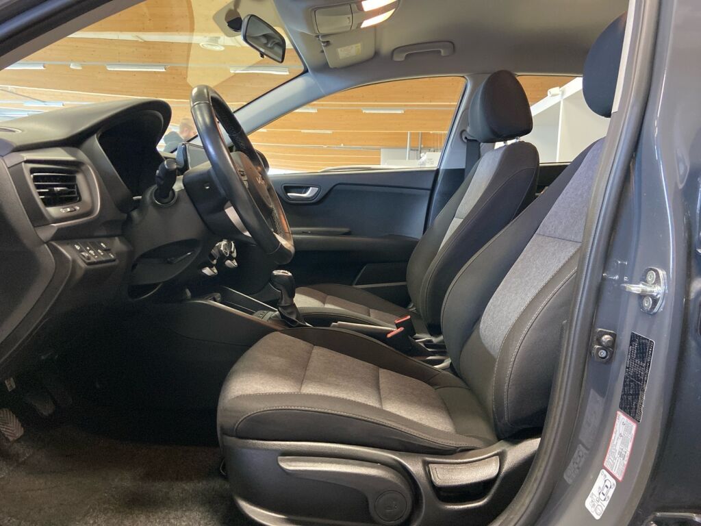 Kia Stonic 2022 Harmaa