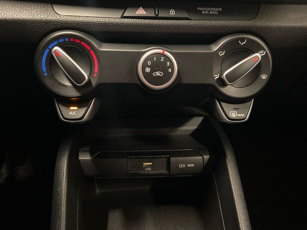 Kia Stonic 2022 Harmaa